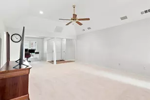 106 Cedar Crest Ct, Hudson Oaks, TX 76087 - Photo 7