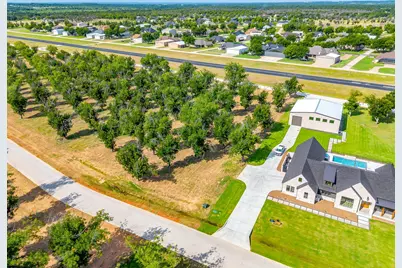 943 E Landings, Granbury, TX 76049 - Photo 19