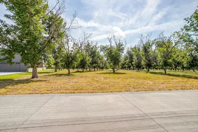 943 E Landings, Granbury, TX 76049 - Photo 11