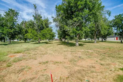 943 E Landings, Granbury, TX 76049 - Photo 13