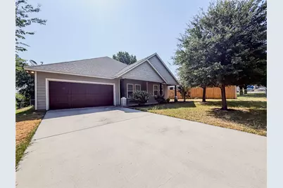 402 N Trinity Street, Decatur, TX 76234 - Photo 1