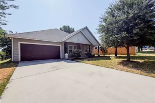 402 N Trinity St, Decatur, TX 76234 - Photo 1