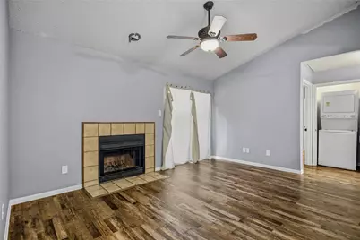 1307 Willoughby Lane #5421, Arlington, TX 76011 - Photo 3