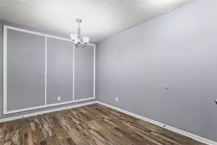 1307 Willoughby Ln, Arlington, TX 76011 - Photo 5