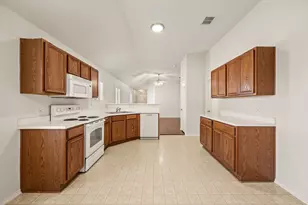 12113 Thicket Bend Dr, Fort Worth, TX 76244 - Photo 9