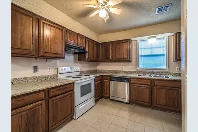 509 S Hastings Street, Irving, TX 75060 - Photo 15
