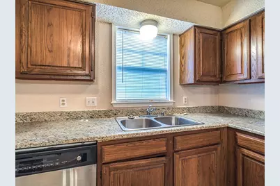 509 S Hastings Street, Irving, TX 75060 - Photo 17
