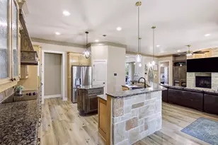 2010 Woodland Hills Ln, Weatherford, TX 76087 - Photo 9