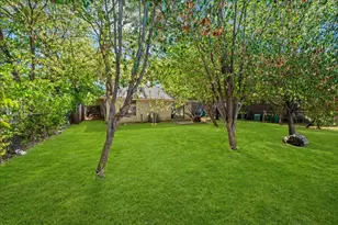 409 29th St, Grand Prairie, TX 75050 - Photo 29