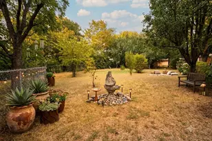 409 29th St, Grand Prairie, TX 75050 - Photo 3