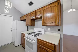 409 29th St, Grand Prairie, TX 75050 - Photo 19