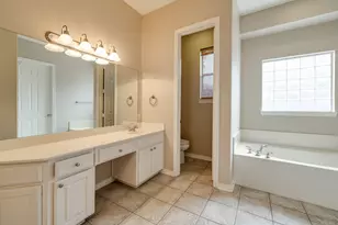 2817 Newburyport Ave, Garland, TX 75044 - Photo 35