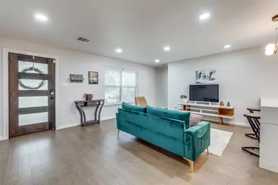9805 Estate Lane, Dallas, TX 75238 - Photo 3