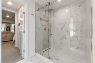 9805 Estate Ln, Dallas, TX 75238 - Photo 27