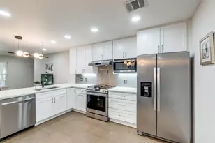 9805 Estate Ln, Dallas, TX 75238 - Photo 11