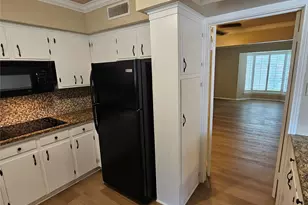 6033 Sandhurst Ln, Dallas, TX 75206 - Photo 15