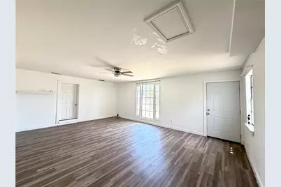 108 E Kirby Avenue, Quinlan, TX 75474 - Photo 9