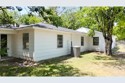 108 E Kirby Avenue, Quinlan, TX 75474 - Photo 5