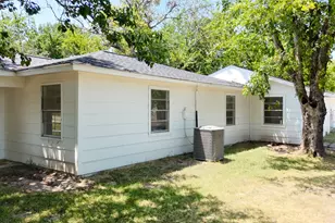 108 E Kirby Ave, Quinlan, TX 75474 - Photo 5