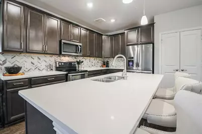 1735 Wittington Place #2402, Farmers Branch, TX 75234 - Photo 5