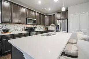1735 Wittington Pl, Farmers Branch, TX 75234 - Photo 5