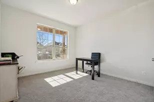 7045 Pecan Gln Pl, Fort Worth, TX 76120 - Photo 5