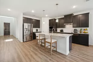 7045 Pecan Gln Pl, Fort Worth, TX 76120 - Photo 11