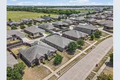 1612 Ambercrest Drive, Lancaster, TX 75146 - Photo 23