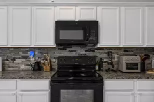 1612 Ambercrest Dr, Lancaster, TX 75146 - Photo 15