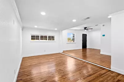 1100 E Bowie Street, Fort Worth, TX 76104 - Photo 9