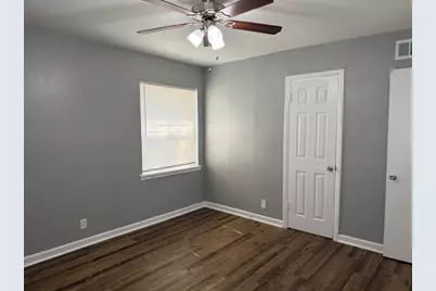 2500 Normont Circle, Fort Worth, TX 76103 - Photo 11