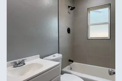 2500 Normont Circle, Fort Worth, TX 76103 - Photo 13