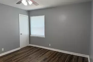 2500 Normont Cir, Fort Worth, TX 76103 - Photo 9