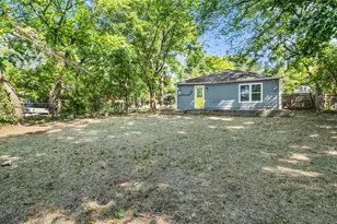 220 W Murray St, Denison, TX 75020 - Photo 17