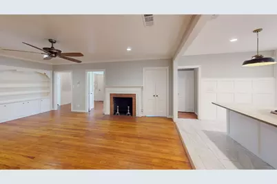 2010 N Locust Street, Denton, TX 76209 - Photo 9