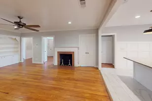 2010 N Locust St, Denton, TX 76209 - Photo 9