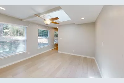 2010 N Locust Street, Denton, TX 76209 - Photo 11