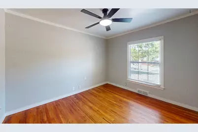2010 N Locust Street, Denton, TX 76209 - Photo 15