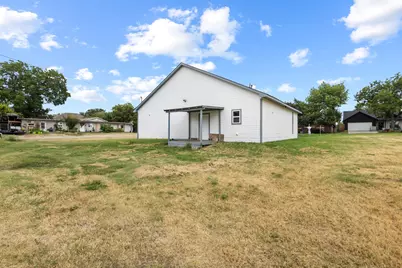 1905 El Paso Street, Grand Prairie, TX 75051 - Photo 3