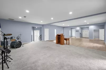 1905 El Paso Street, Grand Prairie, TX 75051 - Photo 9