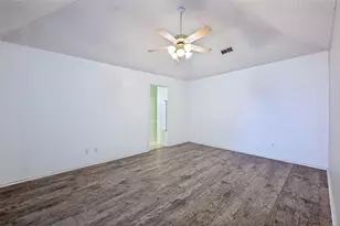 9008 Topperwind Ct, Fort Worth, TX 76134 - Photo 13