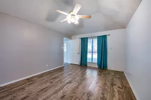 9008 Topperwind Ct, Fort Worth, TX 76134 - Photo 11