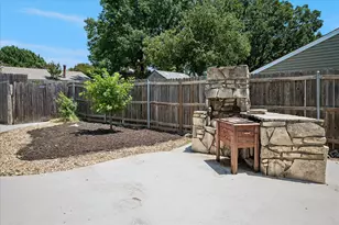 109 Clove Ln, Euless, TX 76039 - Photo 25