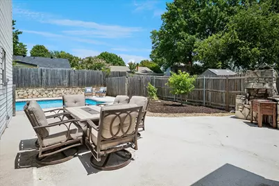 109 Clove Lane, Euless, TX 76039 - Photo 23