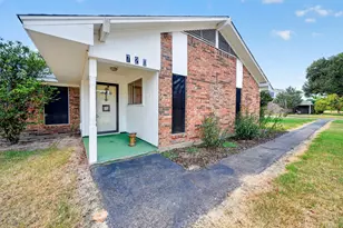 720 S Houston St, Edgewood, TX 75117 - Photo 5