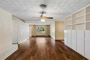 505 Caduceus Ln, Hurst, TX 76053 - Photo 5