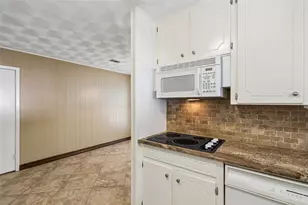 505 Caduceus Ln, Hurst, TX 76053 - Photo 15