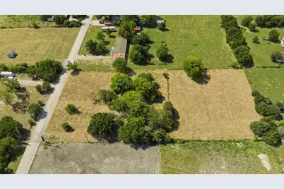 410 Cottrell Lane, Lowry Crossing, TX 75407 - Photo 13
