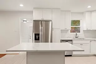 8732 Glencrest Ln, Dallas, TX 75209 - Photo 13