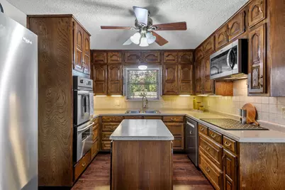 3809 Helmsford Drive, Arlington, TX 76016 - Photo 5